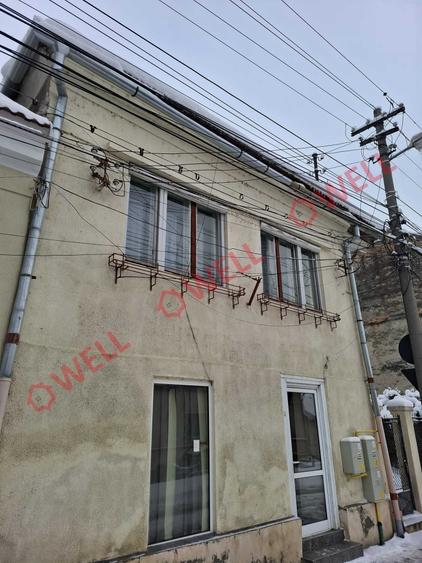 Casă cu 3 camere în Central