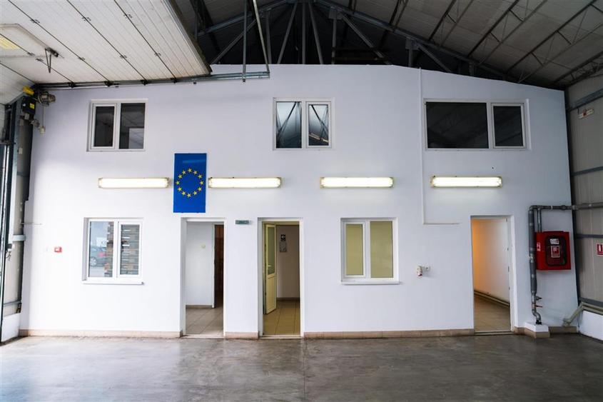 Hala industriala depozitare+ Birouri,425 mp, acces tir - Dorobantilor - 5