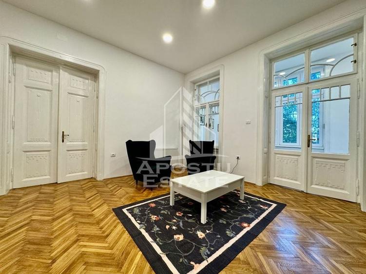 Apartament cu 4 camere semicentral in cladire istorica reabilitata - 1