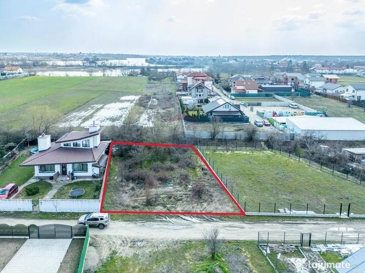 Teren intravilan 500mp Crevedia / Samurcasi - 8