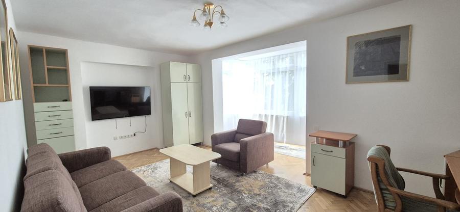 De inchiriat ap . 4 camere , cart. Dambu-Pietros - 9