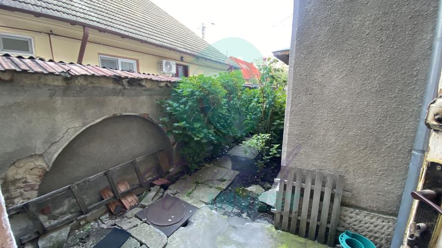 Parter de vila cu mică curte, Piața Alba Iulia - 11