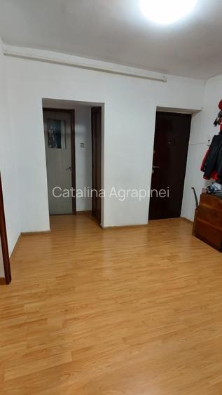 Vanzare apartament 4 camere Crangasi Ceahlau