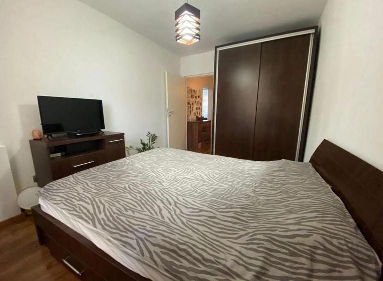 AP. 3 CAMERE 1 MAI, LOC PARCARE, MOBILAT MODERN, METROU 2 MINUTE - 5