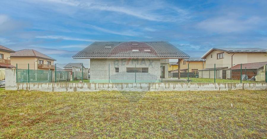 Casa spa?ioasa la gri, 4 camere, 3 bai, teren 500 mp ... - 14