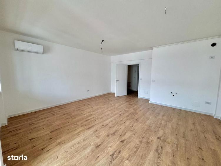 STUDIO PIPERA / ROND OMV / PARCARE INCLUSA / IVORY / NORD / BLOC NOU - 10