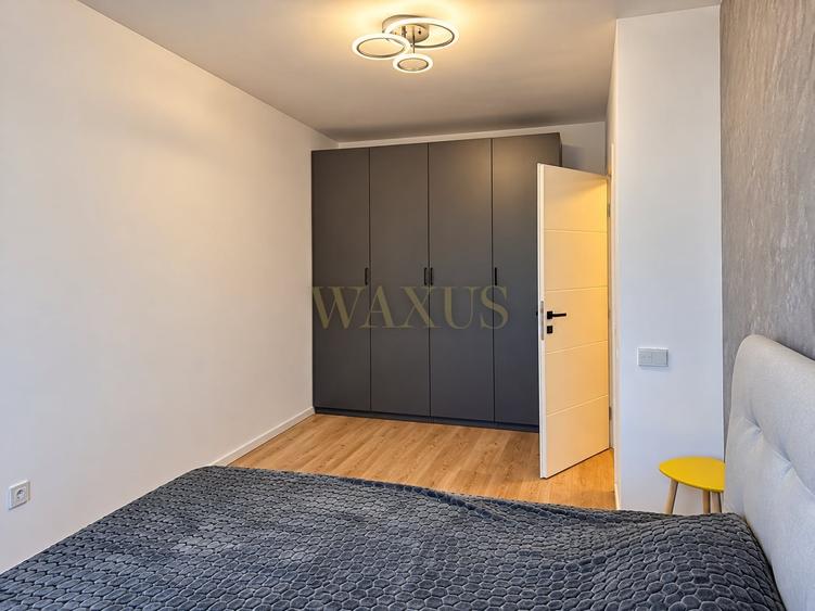 Apartament cu 3 camere semidecomandat, mobilat în Florești
