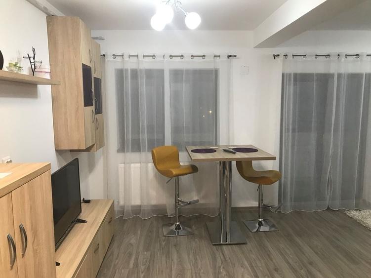 Garsonieră decomandată în Trivale