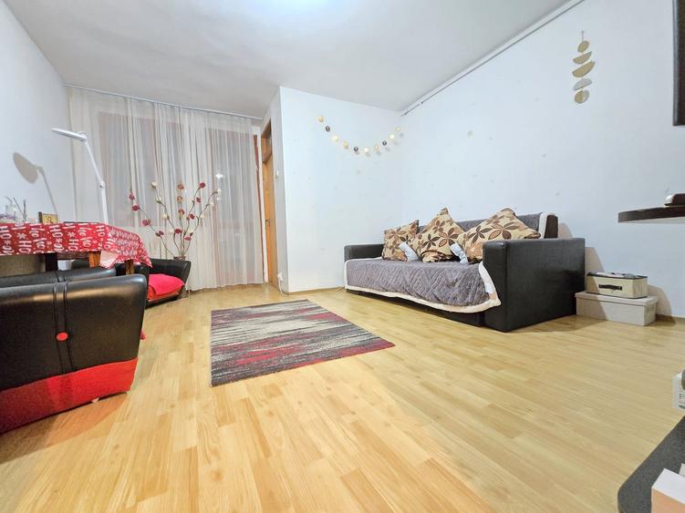 Iancului - Pantelimon, bloc 1980 - 4