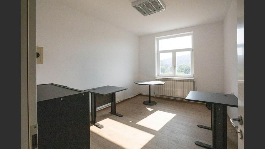 Spațiu industrial /hala /Spatiu administrativ in Resita,cartier Moniom - 3