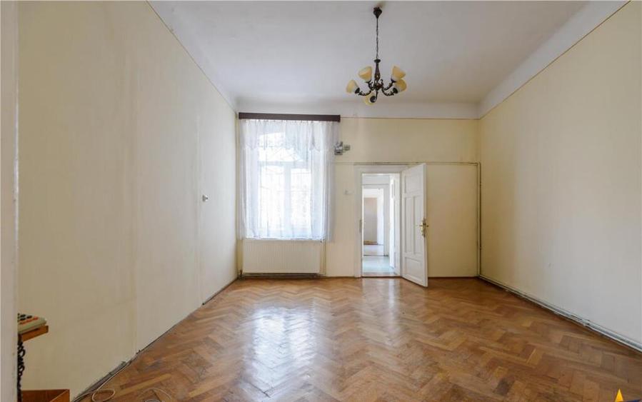 Nivel in vila, curte deosebita, priveliste, Central, Brasov - 2