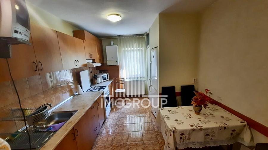 Apartament 3 camere, 2 bai, boxa si loc de parcare, Intre Lacuri, str. Siretului - 1