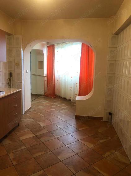 Apartament Ploie?ti semi central - 1