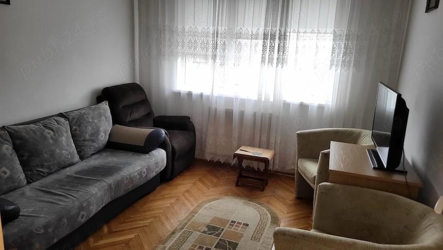 Apartament cu 3 camere decomandat în Vasile Aaron