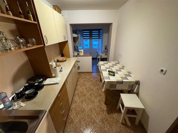 Apartament 3 camere, etaj 5, zona ultracentrala - mobilat - utilat - 6