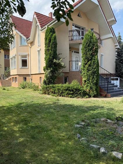 Spre vanzare, casa spatioasa, in cartierul Tudor, ocazie unica - 2