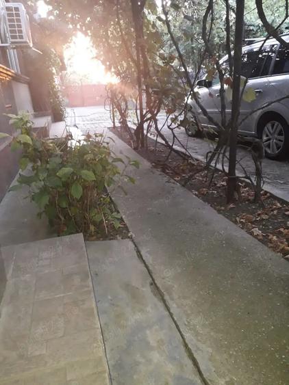 Vand teren + casa - loc ideal pentru locuit sau investi?ie - 4