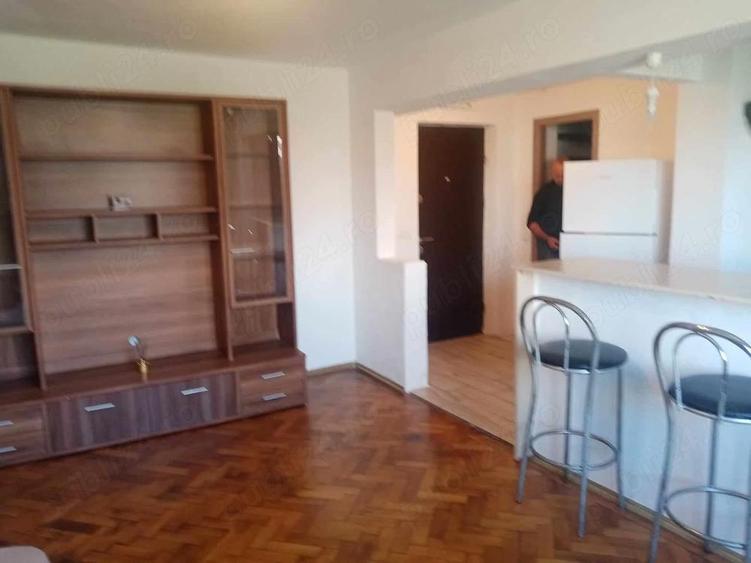 Inchiriem apartament 2 camere zona 1 Mai , centru , centrala proprie , mobilat - 3