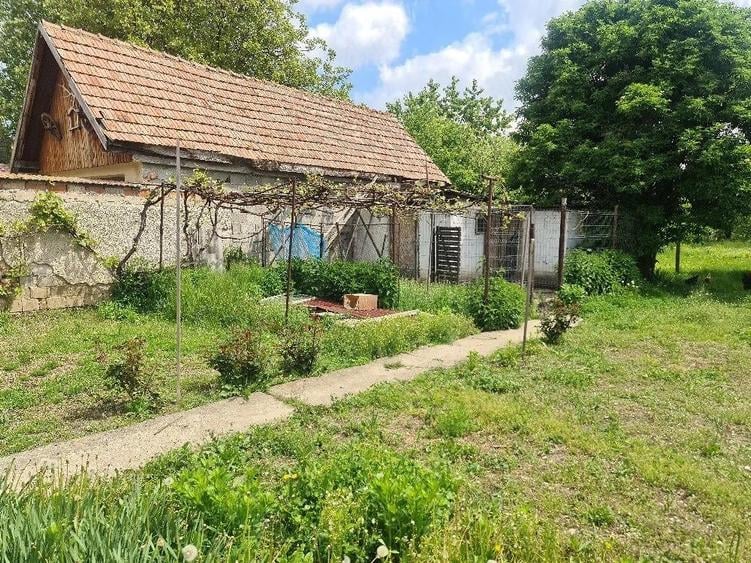 Proprietar vand casa cu teren 900 mp in Ra?nov zona lini?tita ideal locuin?a, casa de vacan?a sa - 9