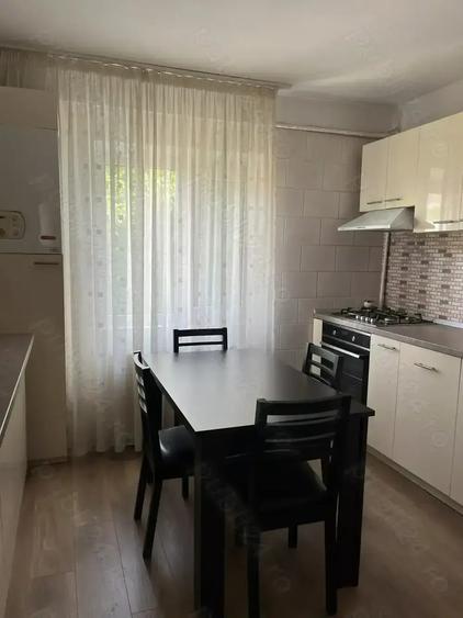 Vand Apartament 3 camere - 8