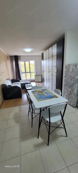 Inchiriez apartament 2 camere Green Park