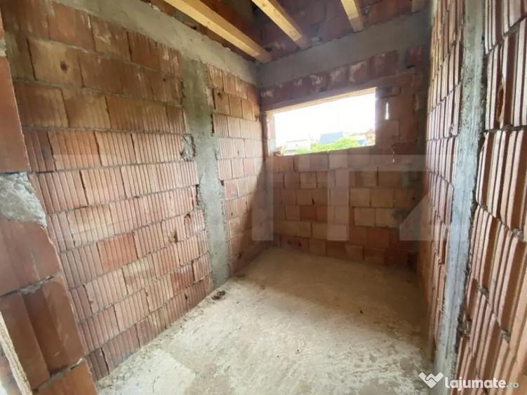 Casa familiala la rosu in suprafat utila de 199 mp si 400 mp - 10