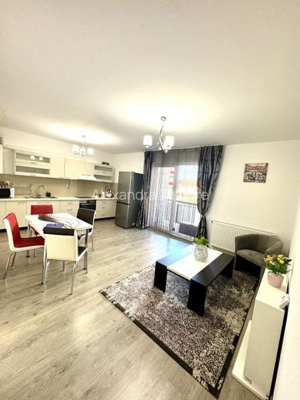 Apartament de vanzare, 3 camere, 61 mp, parcare, zona Sesul de Sus