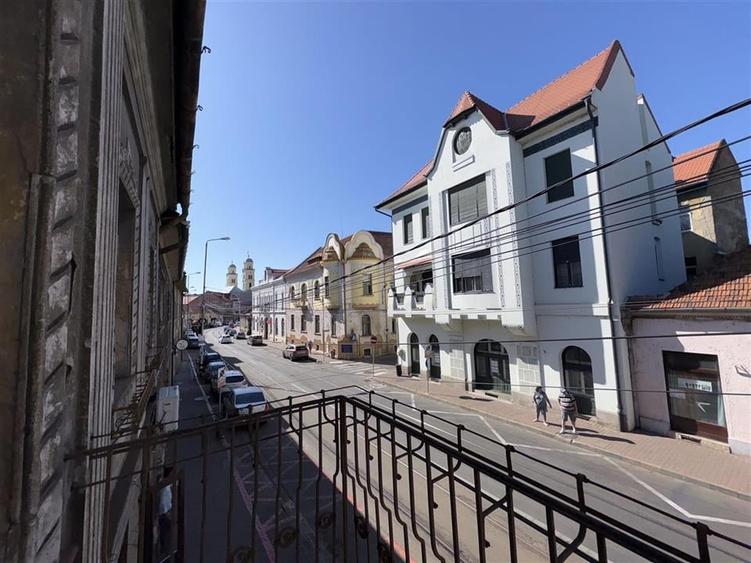 RECO Apartament 3 camere Ultracentral in Oradea - 8