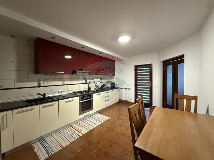 Casă / Vilă cu 7 camere de vânzare în Ovidiu Sud Constanta - 8