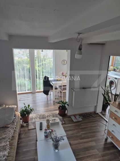 Casa de vacanta  de vanzare, cu vedere panoramica, zona Tudor