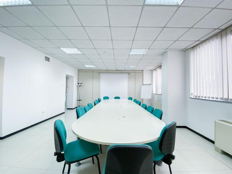 Cladire cu functiuni mixte - 9