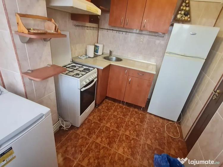 Garsoniera de inchiriat in Mun. Targovi?te, str.Avram Iancu, nr.7, bl.54, etj. 5 - 12