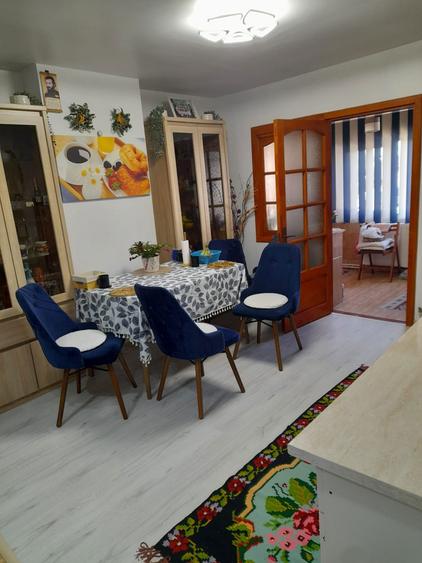 Vind apartament 4camere,parter,orasul Insuratei(Braila). - 2