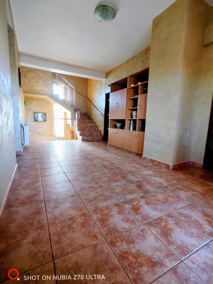 Proprietar vand vila d+p+e+m cu o suprafata generoasa de 540 mp construiti, teren amplu de 950 mp - 9