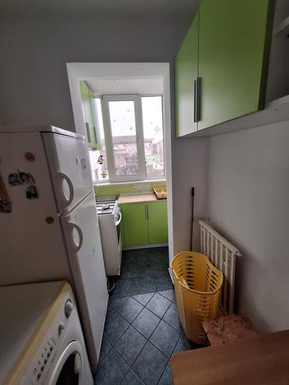 200 euro!!!!Garsoniera Et 3 Zona Complexul Studentesc - 4