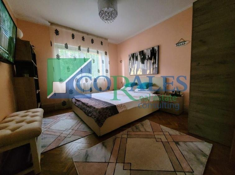 Apartament cu 3 camere decomandat, mobilat în Aradului