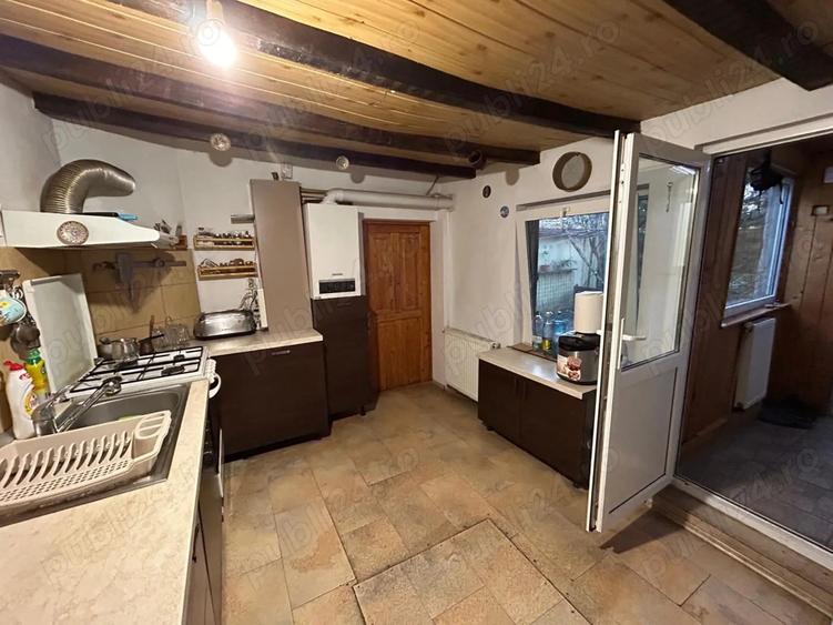 Casa + curte, pivni?a, garaj. - 7