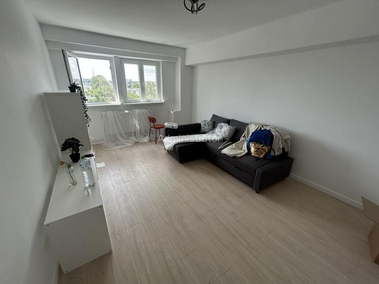 Apartament 2 camere zona Trocadero