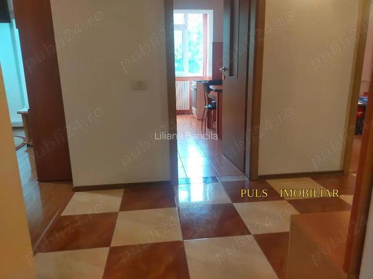 Km 4-5 - Pia?a : Apartament doua camere, decomandate ,etaj 1 , doua balcoane ,pre? accesibil Km 4-5 - Pia?a : Apartament doua camere, decomandate ,etaj 1 , doua balcoane ,pre? accesibil
