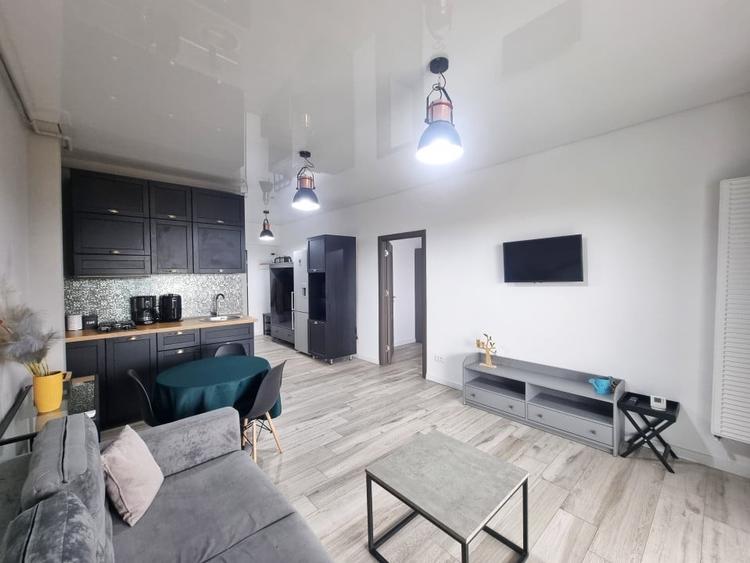 Rezidenta centrala in Mamaia cu vedere frontala catre lac - 4