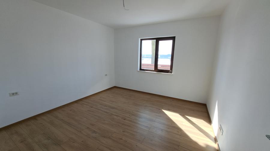 CASA 4 CAMERE CU SUPRAFATA GENEROASA IN  STIL NEOROMANESC - 22