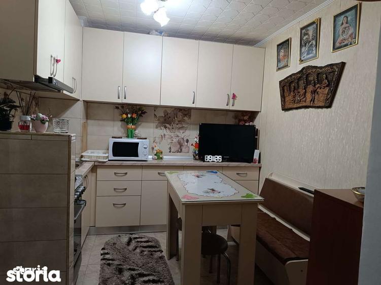 Apartament 2 camere, mobilat, la etajul 1,Sta?iunea OLIMP - 3