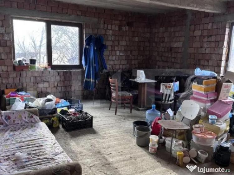 Casa la ro?u Mana?turel ,teren generos,priveli?te pano - 9