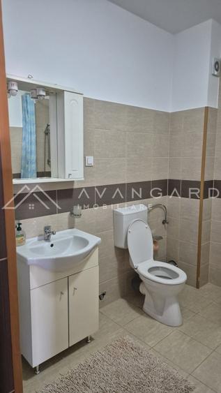 Apartament cu 2 camere semidecomandat, mobilat în Florești