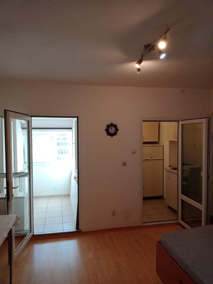 Garsoniera, zona Hala Centrala-Moldova Mall - 9