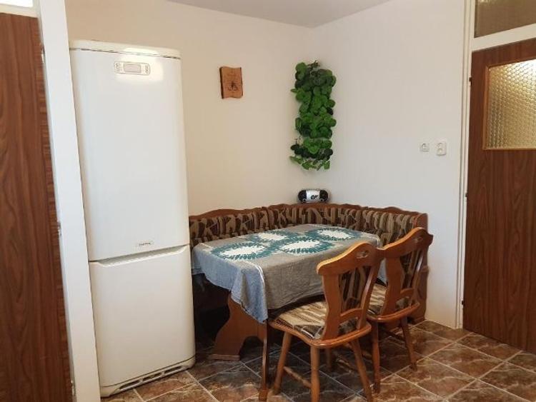 Apartament cu 3 camere decomandat în Sebastian - 10