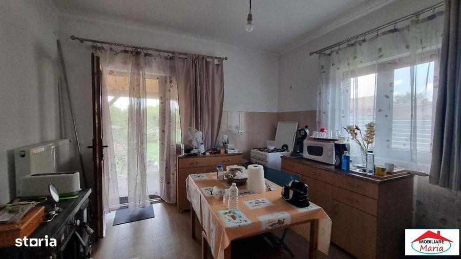 Casa parter si mansarda zona Unirii- Dara cu teren - 1