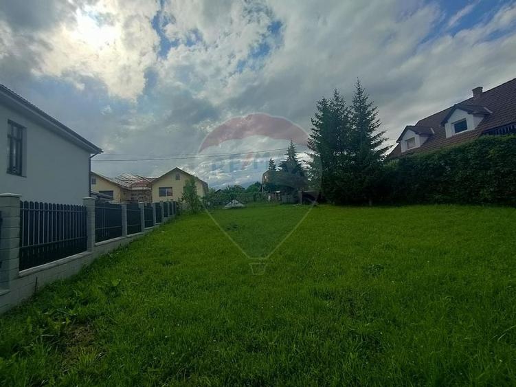 Teren intravilan de vanzare - 6