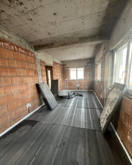 Casa cu 4 camere, curte amenajata - Sura Mica - 18