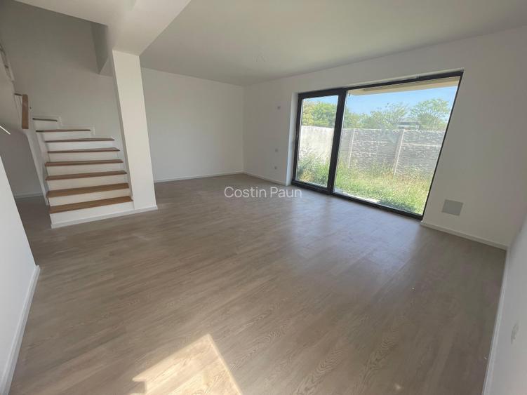 Compelx de case tip duplex in zona Parfumului. An 2023. Comision 0 Compelx de case tip duplex in zona Parfumului. An 2023. Comision 0